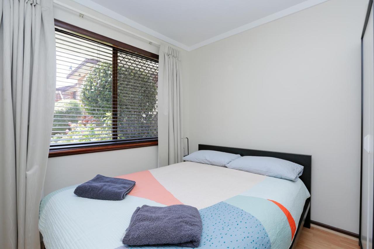 Parkline Apartments Perth Esterno foto